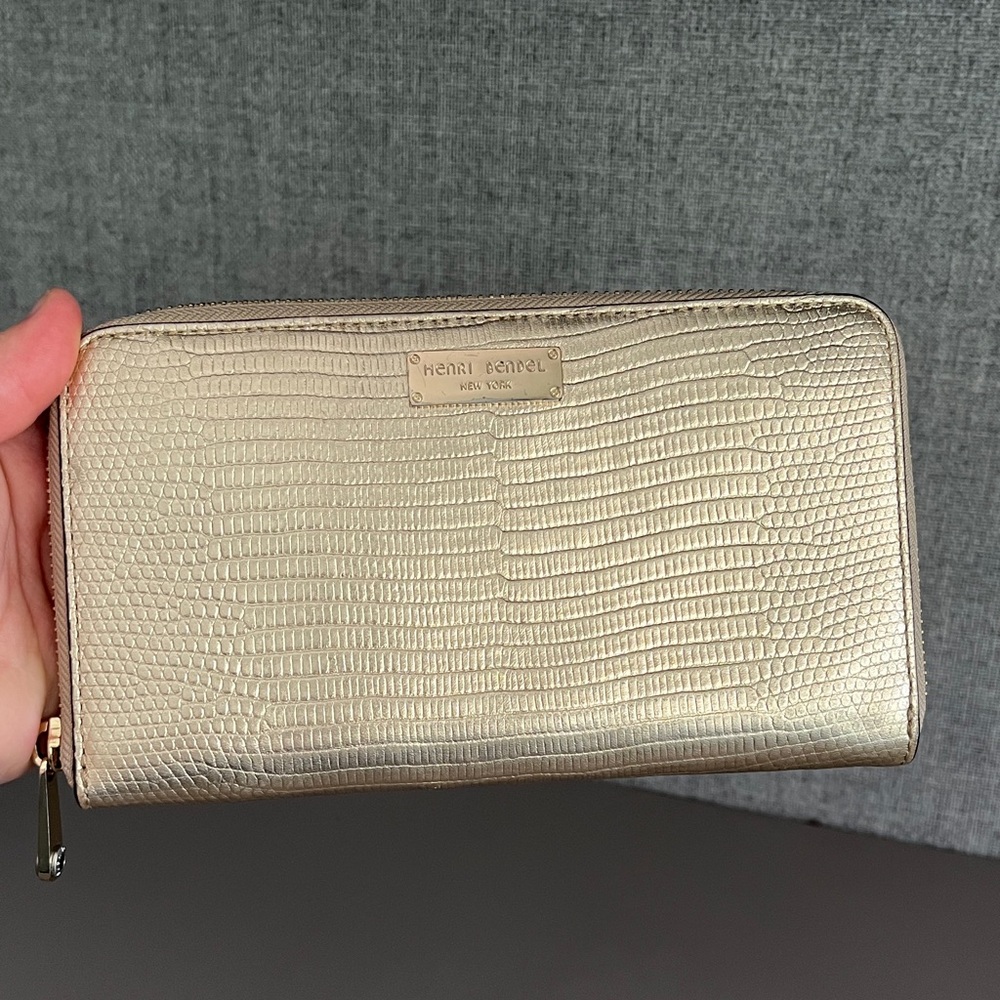 Gold Henri Bendel zipper wallet